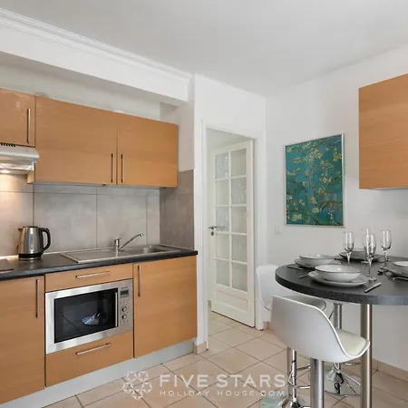 Miami Five Stars House