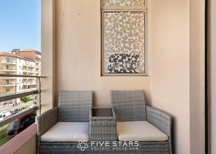 Miami Five Stars House